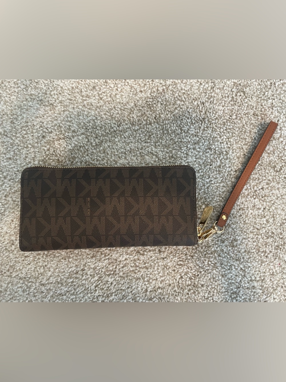 NWT Michael Kors Dark Brown Jet Set Travel Continental Monogram Wristlet Wallet - Picture 2 of 8